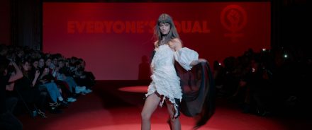 Vítěz letošního filmového festivalu v Cannes, černá komedie Trojúhelník smutku, uvidíte již v únoru ve Filmovém OKU Havlíčkův Brod