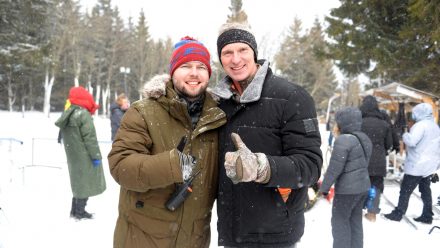 Vedlejší roli si ve filmu Děti Nagana zahrál i Dominik Hašek